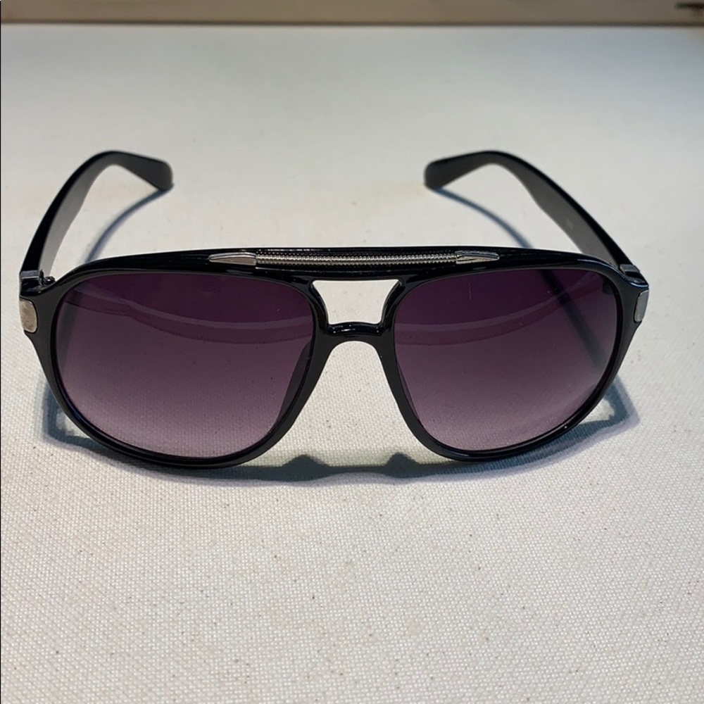 Black sunglasses